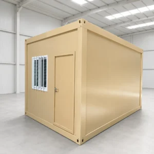 Beżowy flat-pack na zewnątrz domu kontenerowego ze stalowymi drzwiami i oknem